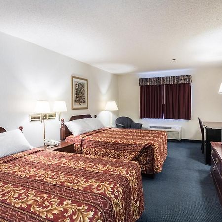 Quality Express Inn & Suites Mineral Wells Exteriör bild