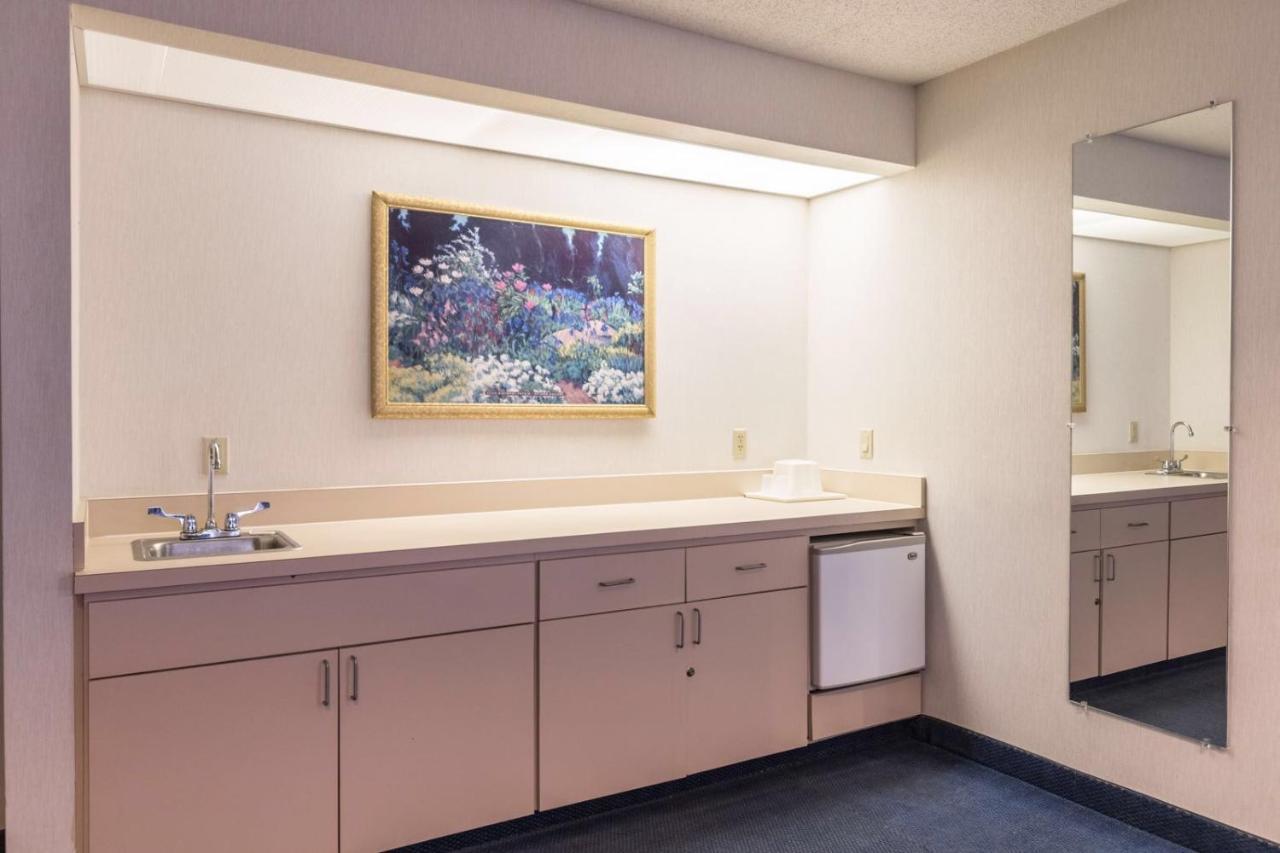 Quality Express Inn & Suites Mineral Wells Exteriör bild