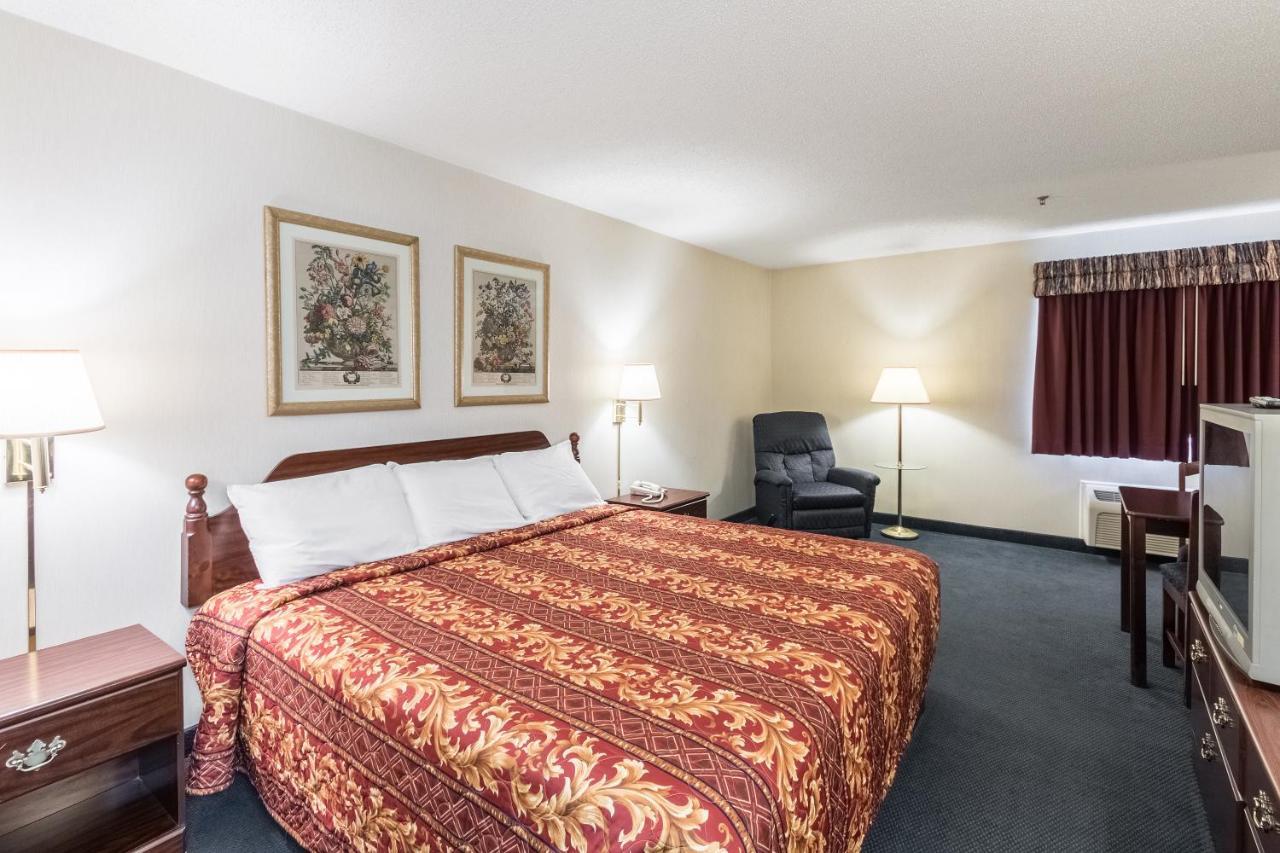 Quality Express Inn & Suites Mineral Wells Exteriör bild