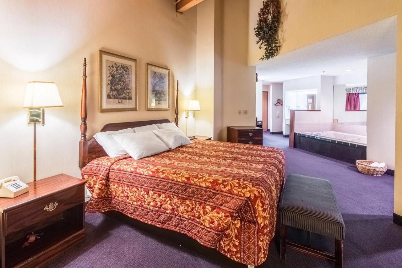 Quality Express Inn & Suites Mineral Wells Exteriör bild