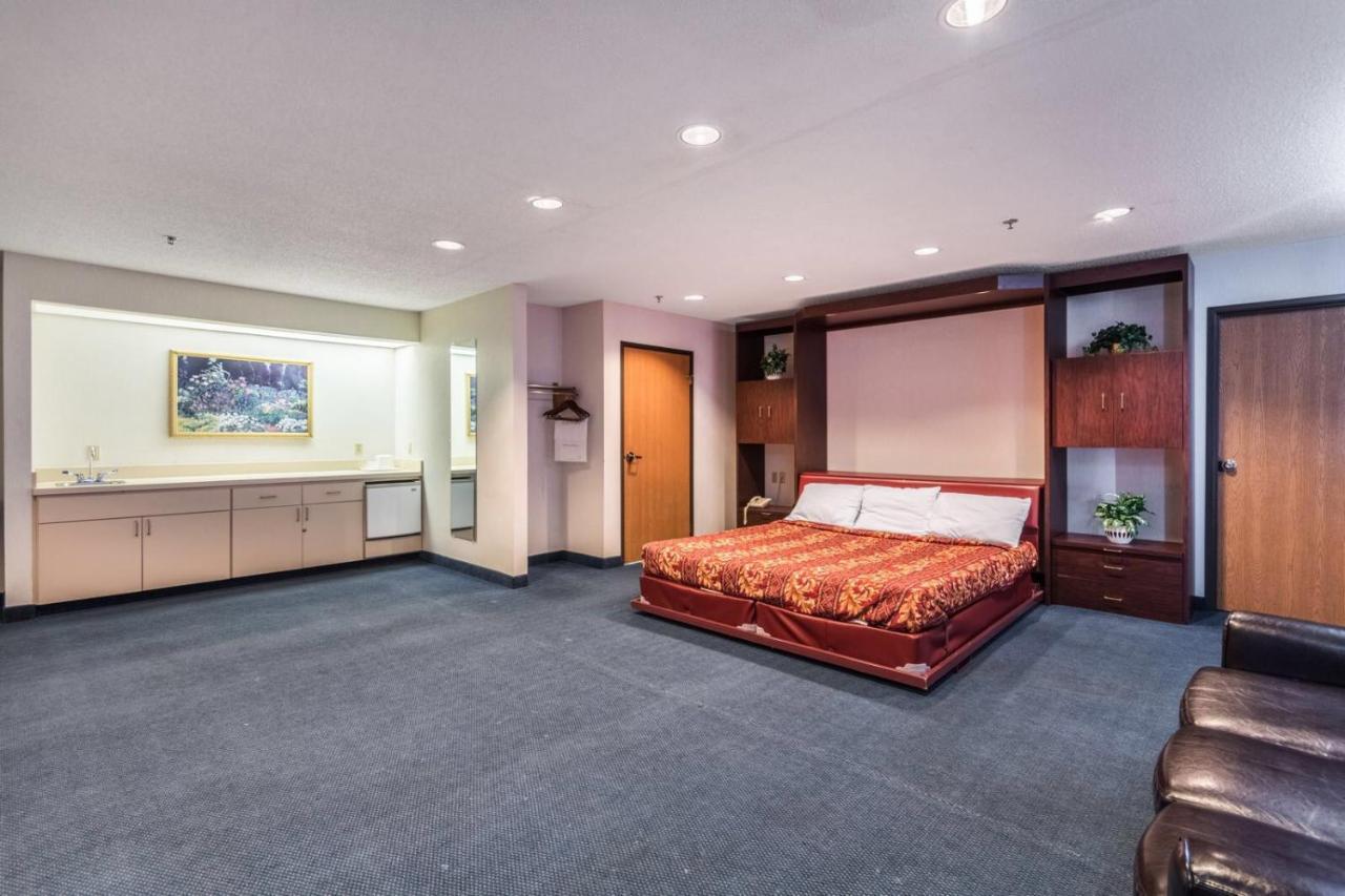 Quality Express Inn & Suites Mineral Wells Exteriör bild
