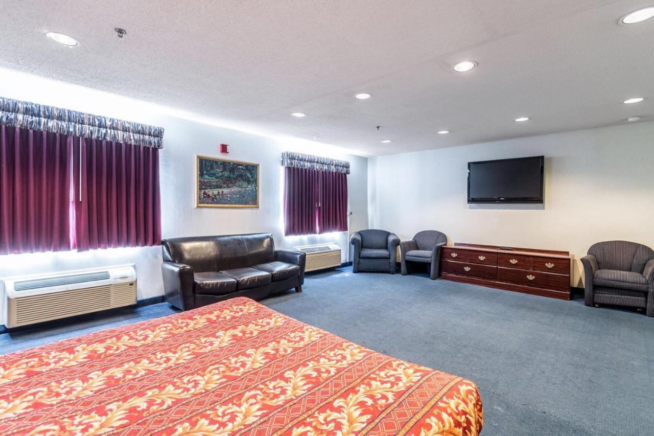 Quality Express Inn & Suites Mineral Wells Exteriör bild